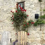 Maison De Charme A Et Le La 3* 크뤼페