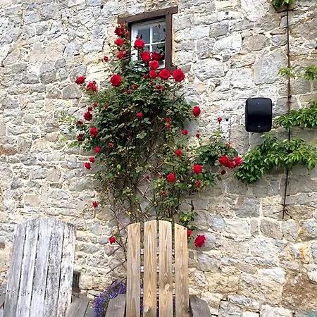 Maison De Charme A Et Le La Panzió Crupet