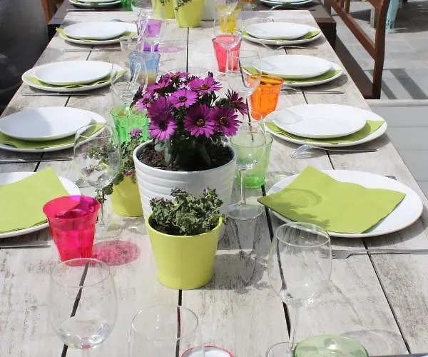 Maison De Charme A Et Le La Bed & Breakfast